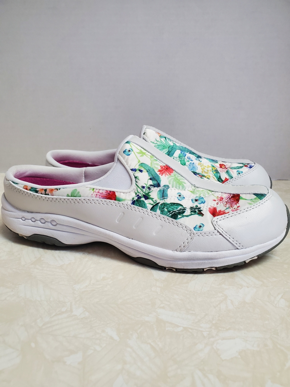 Easy Spirit Traveltime 586 White Floral Slip-On Mule with Multicolor Print